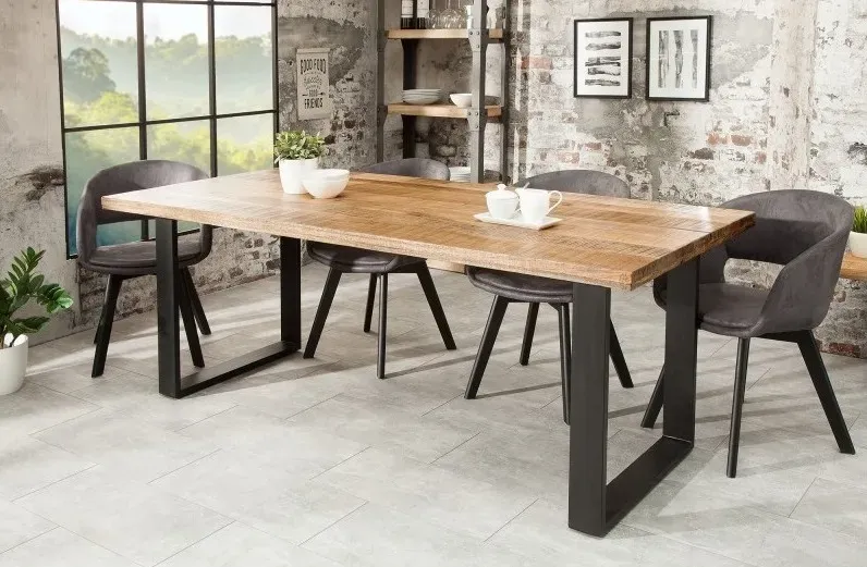 Na co zwrócić uwagę przy wyborze stołu